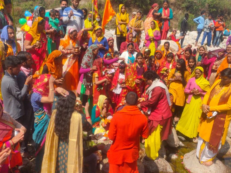 अनुसूया मंदिर खल्ला में देवी भागवत का आगाज