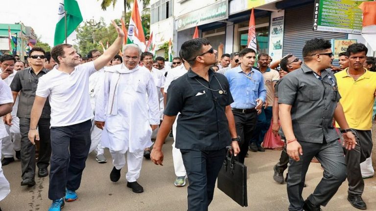 भारत जोड़ों यात्रा का चौथा दिन, राहुल गांधी के समर्थन में  उमड़ा जन सैलाब