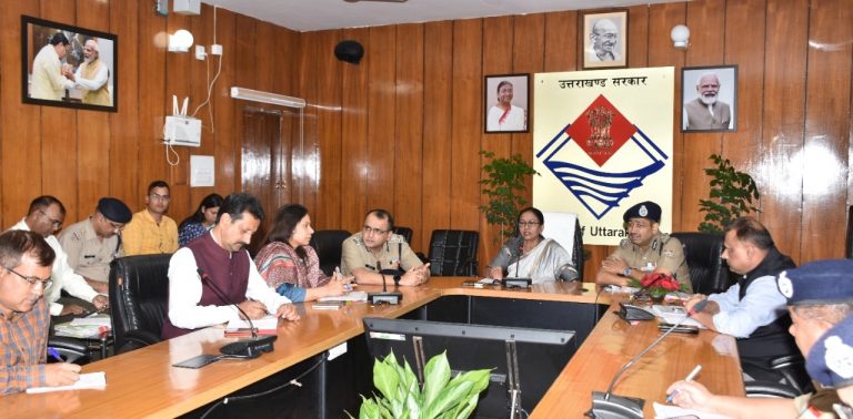 राज्य में कानून-व्यवस्था की समीक्षा के संबंध में मुख्य सचिव ने की बैठक