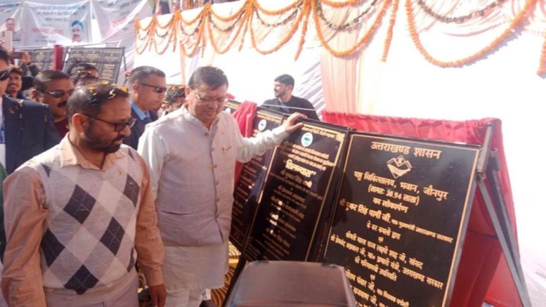 सीएम धामी पहुंचे धनोल्टी विधानसभा, करोड़ों की योजनाओं का किया लोकार्पण व शिलान्यास