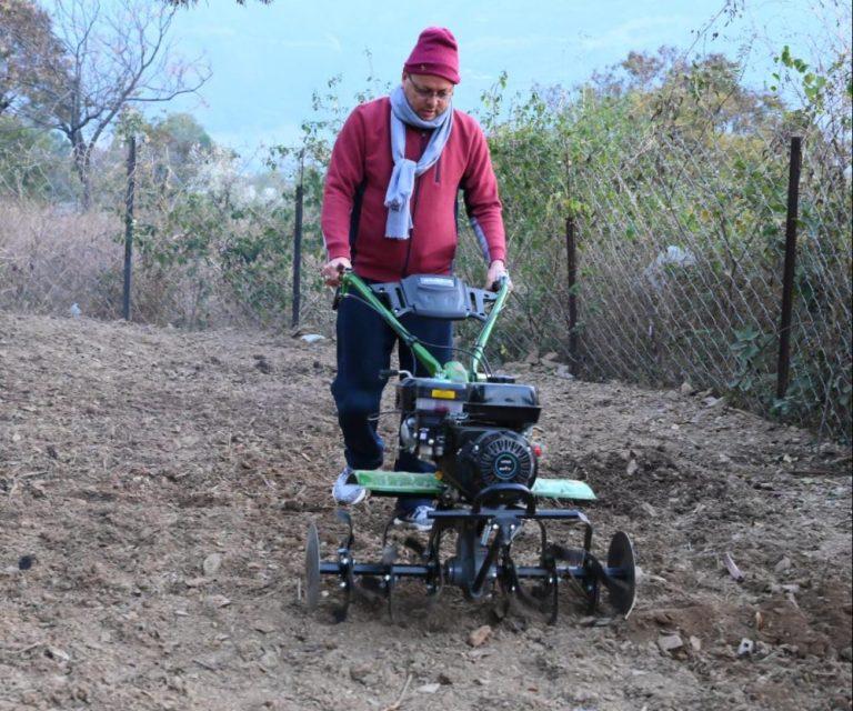 मुख्यमंत्री निकले पगडंडियों में प्रातः काल भ्रमण पर