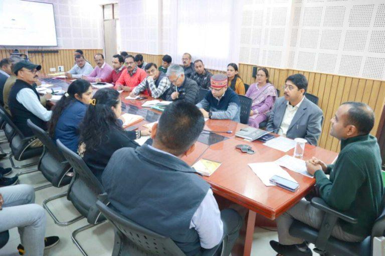 ‘एक साल नई मिसाल’ कार्यक्रम की तैयारियों को लेकर जिलाधिकारी ने की बैठक