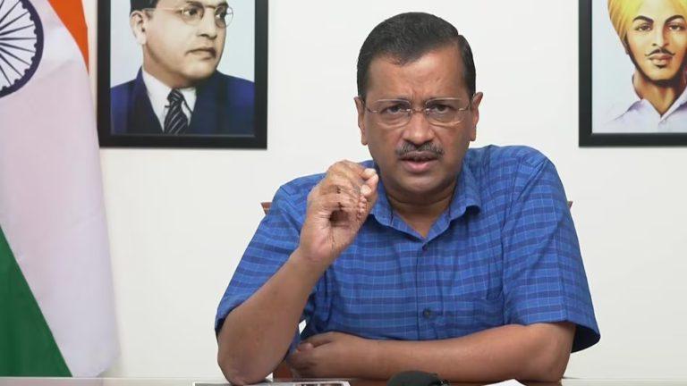 सीबीआई की छापेमारी पर अरविंद केजरीवाल ने केंद्र सरकार पर किया वार