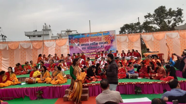 समृद्ध सांस्कृतिक विरासत पर आधारित बैठकी होली का किया आयोजन 