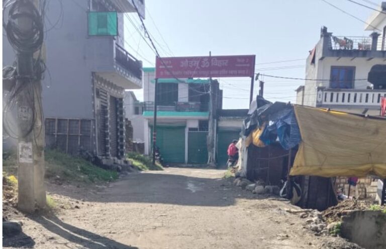 वार्ड नंबर 93 की ॐ विहार कॉलोनी के लोगों पर चुनावी लहर की गरमाहट नहीं, कॉलोनी वासियों ने सर्वसम्मति से नोटा का बटन का किया फैसला 