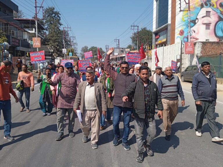 विभिन्न जनसमस्याओं के समाधान के लिये विधानसभा पर जोरदार प्रदर्शन ,मुख्यमंत्री को आठ सूत्रीय मांग पत्र दिया 