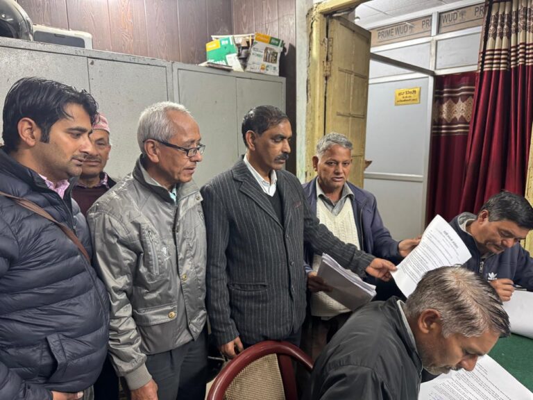 बिन्दाल–रिस्पना परियोजना: दस्तावेज जमा करने की समय सीमा बढ़ाने की मांग तेज, प्रशासन को सौंपा ज्ञापन