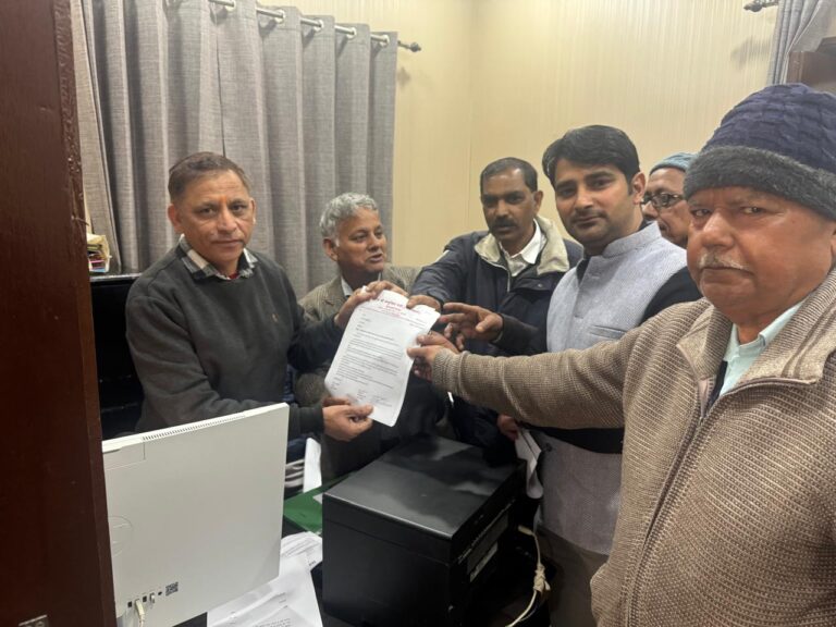 गांधी पार्क एवं पार्किंग समस्या को लेकर महापौर को ज्ञापन दिया 