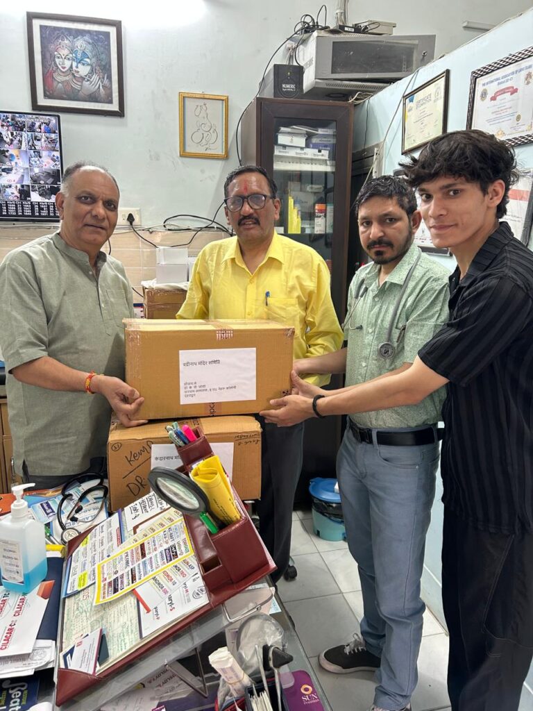 चारधाम अस्पताल की पहल, बद्रीनाथ मंदिर के लिए निःशुल्क मेडिकल किट उपलब्ध कराई