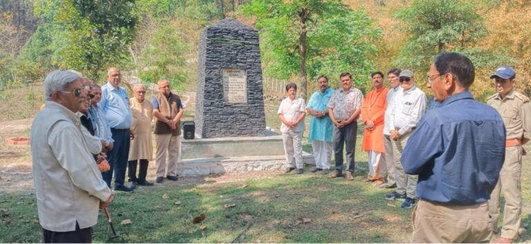 पृथ्वी दिवस पर खाराखेत में पौधारोपण और जागरूकता कार्यक्रम, पर्यावरण संरक्षण का दिया संदेश