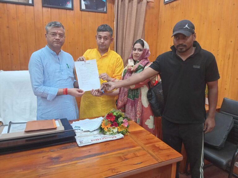 बिंदाल नदी किनारे बसी बस्तियों की समस्याओं को लेकर मेयर से मिला प्रतिनिधिमंडल, सौंपा पांच सूत्रीय ज्ञापन