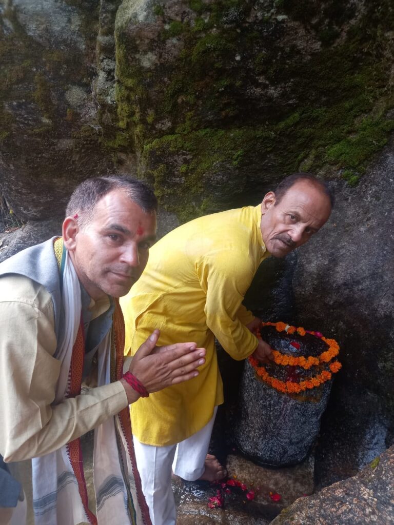 गंगा दशहरा पर संपन्न हुई श्री विश्वनाथ-जगदीशिला डोली यात्रा, विशोन पर्वत में हुआ विधिवत विसर्जन