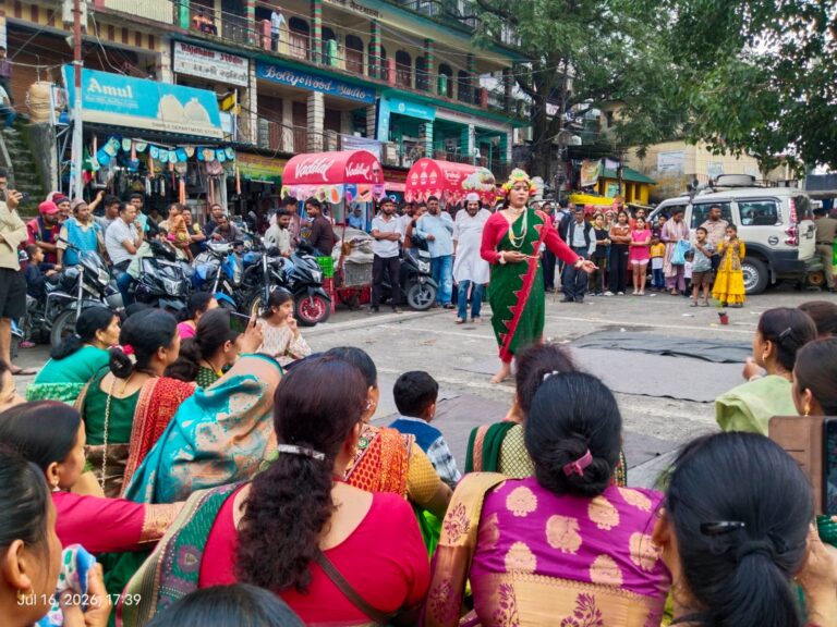 गोपेश्वर में हरेला पर्व पर गूंजा पर्यावरण संरक्षण का संदेश, ‘वसुंधरा’ नाटक ने दर्शकों को किया भावुक