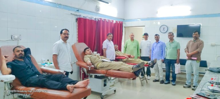 दून अस्पताल में विशाल रक्तदान शिविर आयोजित, समाजसेवियों और जनप्रतिनिधियों ने किया स्वैच्छिक रक्तदान