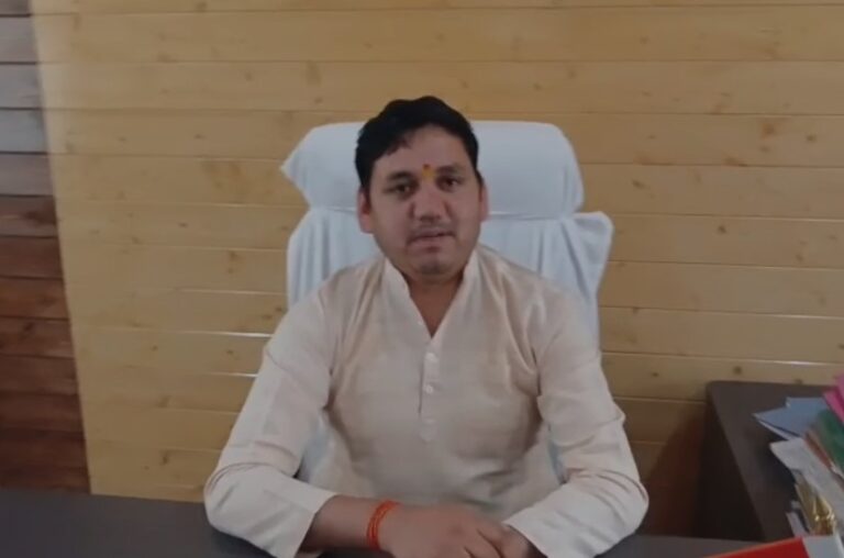 प्रवासी अपने गांवों को लौटें- बिष्ट