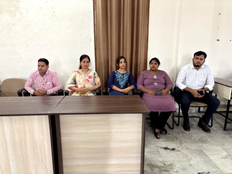 देहरादून में फार्मेसी के नवप्रवेशित छात्रों का हुआ स्वागत, ओरिएंटेशन कार्यक्रम में दी करियर की जानकारी