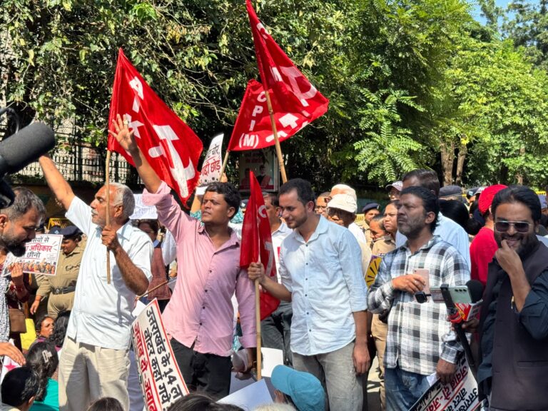 SIR के विरोध में देहरादून में नागरिक मार्च, पुलिस ने रोका; आंदोलनकारी हिरासत में